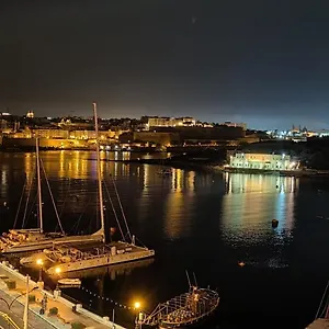 *** Отель Marina Мальта